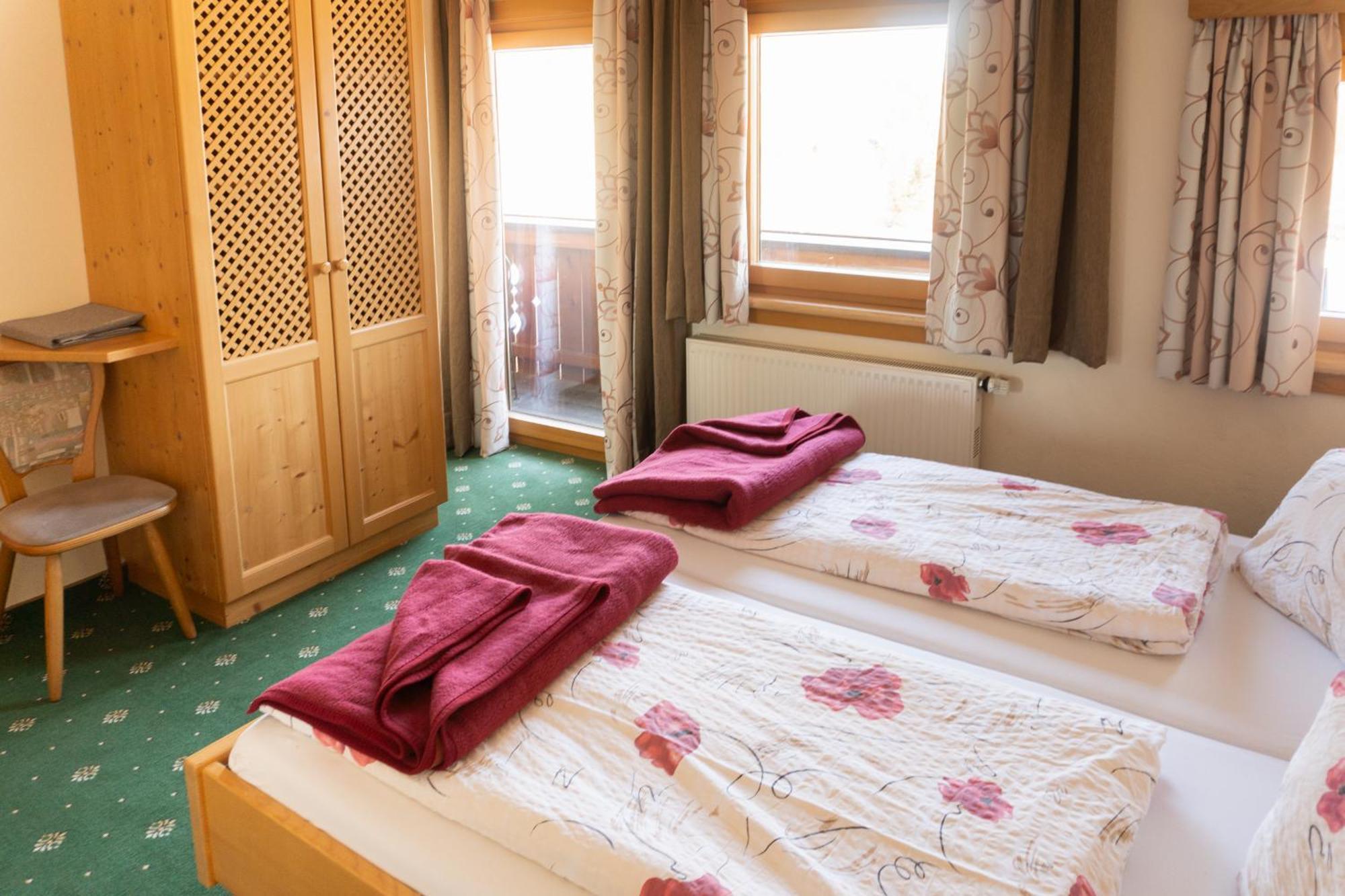 Pension Trillerhof Ramsau am Dachstein Exterior photo