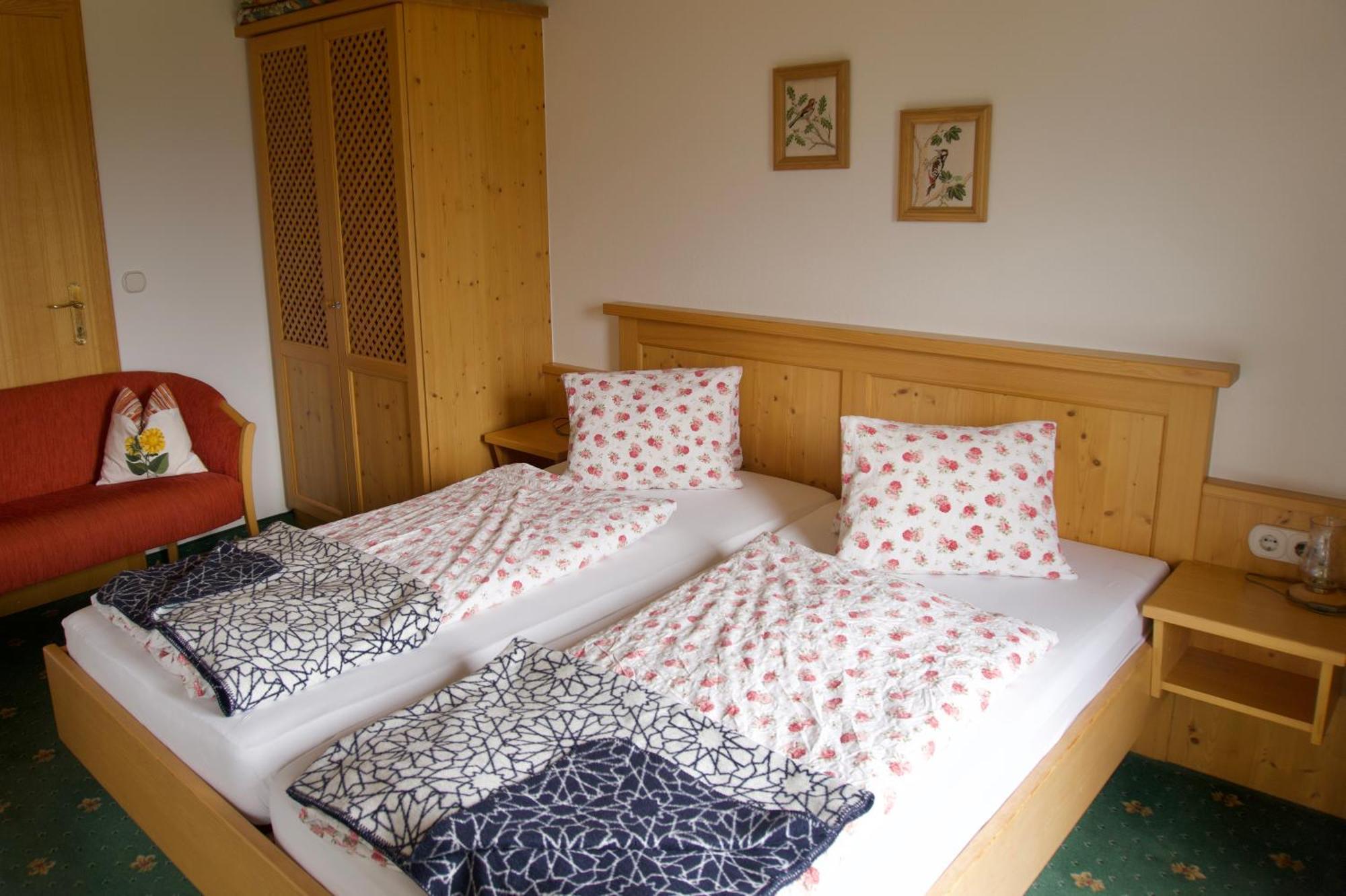Pension Trillerhof Ramsau am Dachstein Exterior photo